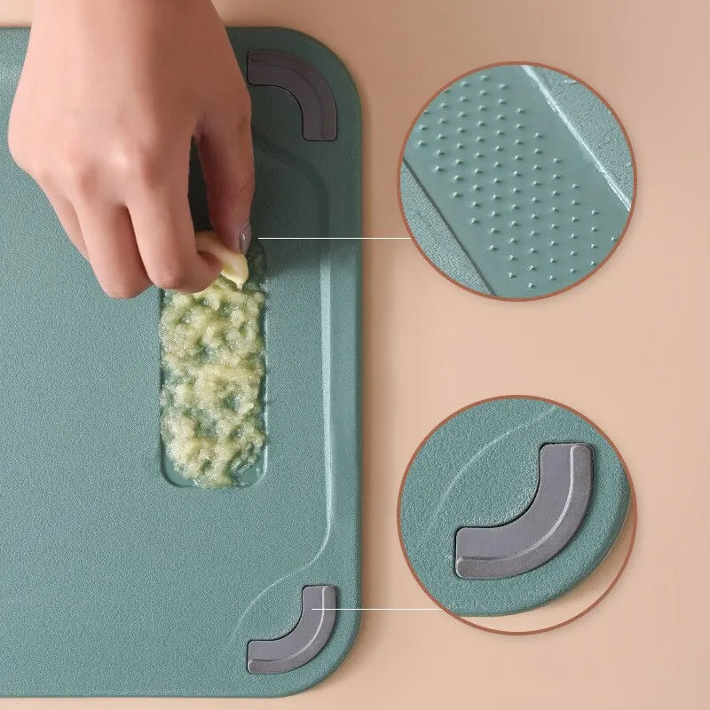 This steel cutting board is designed for expert use, combining durability with hygiene. Its double-sided, reversible surface maximizes functionality, while the eco-friendly stainless steel material offers bactericidal properties to keep your food preparation safe. The board’s anti-slip design ensures stability, and its resistance to mildew and corrosion guarantees long-term reliability. Lightweight and portable, it’s an ideal choice for both professional kitchens and home use.