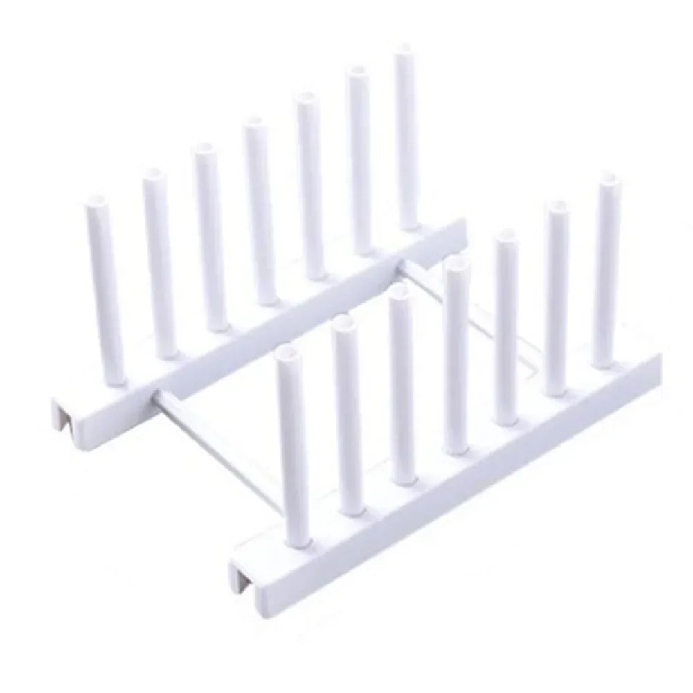 This compact dishes drainer rack is expertly designed to fit limited sink spaces while maintaining high quality and durability. Measuring 12cm x 17cm x 9.5cm, it efficiently holds up to 6 plates, making it ideal for small kitchens or minimal countertop areas. Its space-saving design ensures practicality without compromising on functionality.